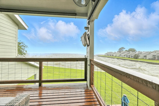 100 Edgewater Dr Unit 39, Livingston, TX 77351 - wooden deck featuring a water view and a yard