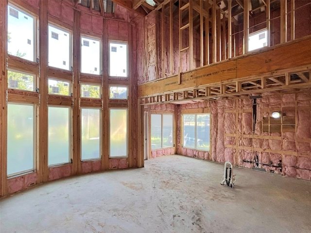 1749 Parana Dr, Houston, TX 77080 - miscellaneous room featuring a high ceiling