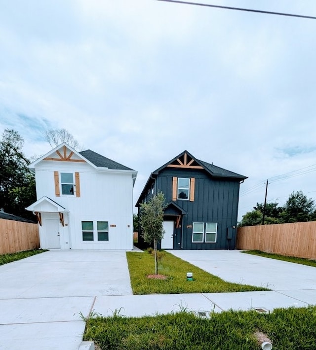 7504 Laura Koppe Road A And B, Houston, TX 77028 - photo 1