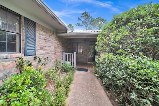 2970 Spanish Oaks Dr, Brenham, TX 77833 - entrance to property featuring brick siding