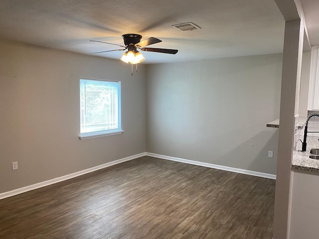 2016 Magnolia Dr, La Marque, TX 77568 - photo 11