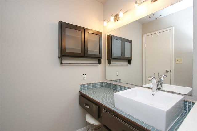10615 Briar Forest Dr Unit 402, Houston, TX 77042 - bathroom with vanity