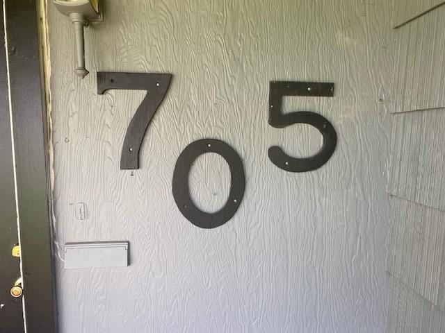 705 W Norris St, El Campo, TX 77437 - photo 2