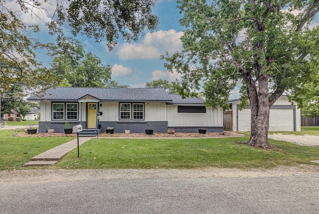 302 E Kay St, Dayton, TX 77535 - photo 1