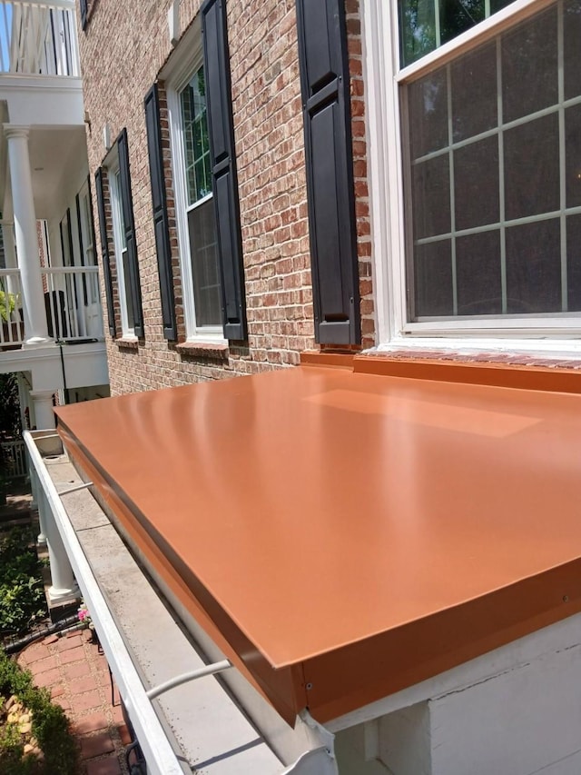 2006 Buffalo Ter, Houston, TX 77019 - exterior view of brick siding