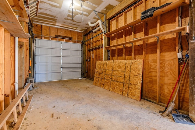 21315 Gulf Dr, Galveston, TX 77554 - view of garage