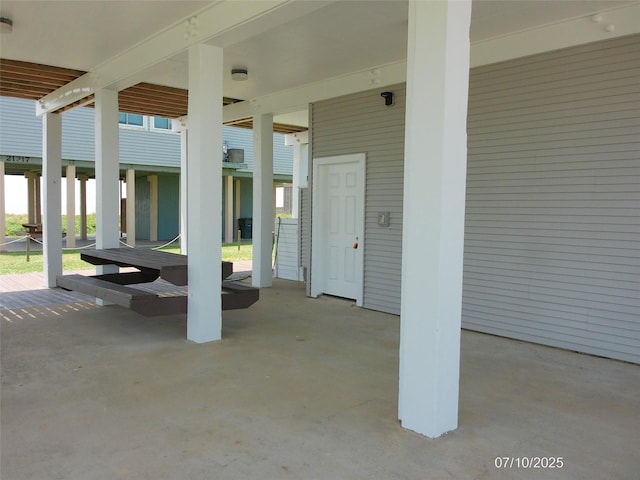 21315 Gulf Dr, Galveston, TX 77554 - view of patio / terrace