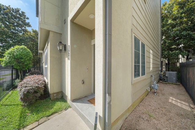 2924 Leeland St, Houston, TX 77003 - view of side of home with a central AC unit