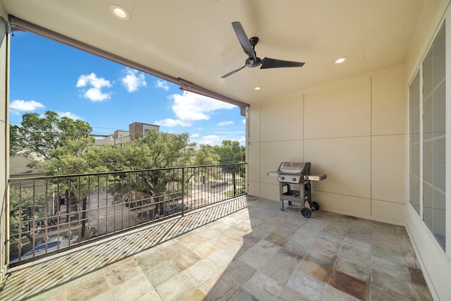2924 Leeland St, Houston, TX 77003 - balcony with area for grilling and a ceiling fan