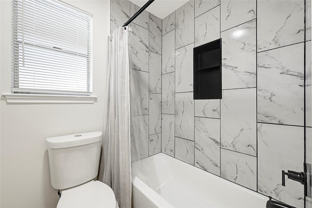 4005 Stoneybrook St, Baytown, TX 77521 - full bath with shower / bath combo with shower curtain and toilet