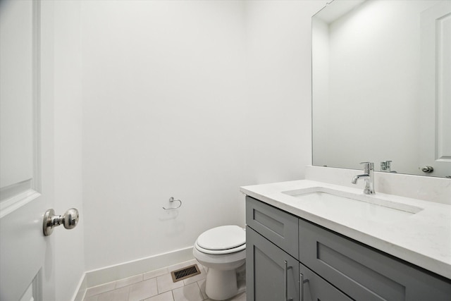 2212 Mcgowen St, Houston, TX 77004 - bathroom with vanity and tile patterned floors
