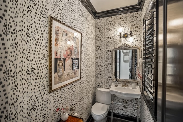 2248 Robinhood St, Houston, TX 77005 - bathroom featuring wallpapered walls and crown molding