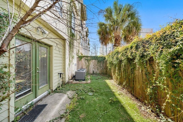 4707 Caroline St, Houston, TX 77004 - view of fenced backyard
