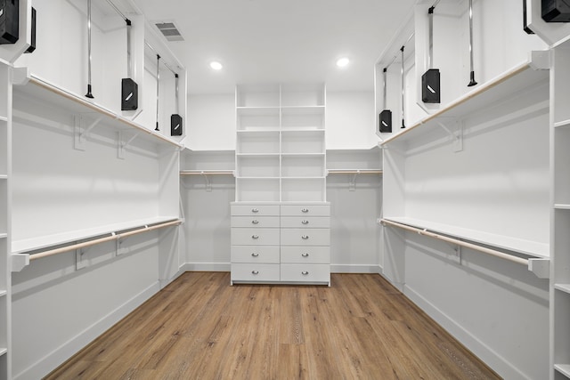 406 E 33rd St, Houston, TX 77018 - walk in closet with light wood-style floors