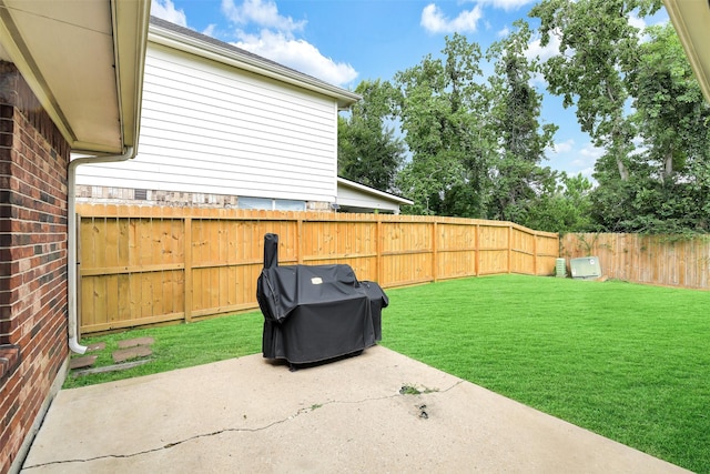 6611 Atasca Creek Dr, Humble, TX 77346 - fenced backyard featuring a patio area