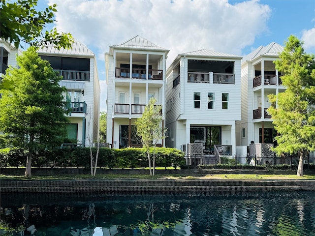 1240 W 16th St, Houston, TX 77008 - back of property featuring a standing seam roof and a metal roof