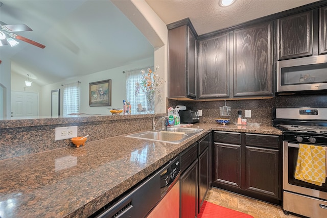 8219 Silent Deep Dr, Rosenberg, TX 77469 - photo 12