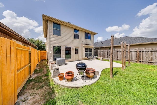 9415 Cholla Hill Ct, Houston, TX 77064 - rear view of property featuring a fenced backyard and a patio