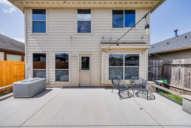9415 Cholla Hill Ct, Houston, TX 77064 - rear view of property with a patio area