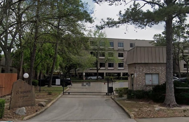 2213 S Braeswood Blvd Unit 13C, Houston, TX 77030 - view of building exterior