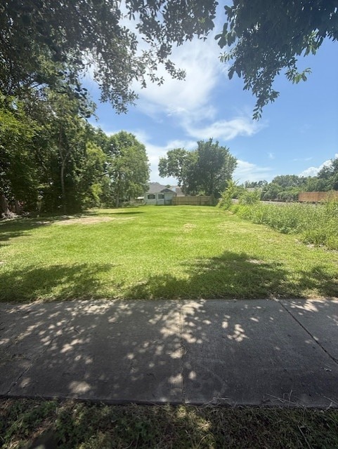 0 Lyons Aly, Houston, TX 77020