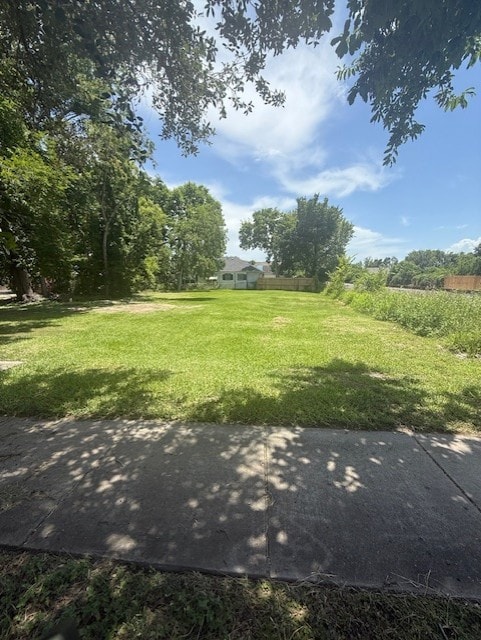 0 Lyons Aly, Houston, TX 77020