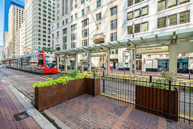 705 Main St Unit 302, Houston, TX 77002 - surrounding community