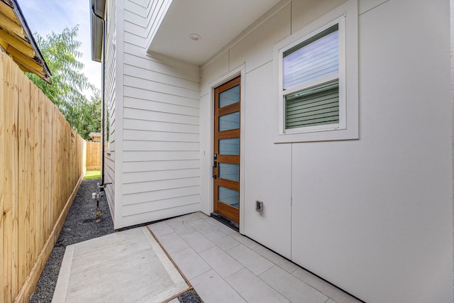 3310 Bremond St, Houston, TX 77004 - view of exterior entry with a patio area