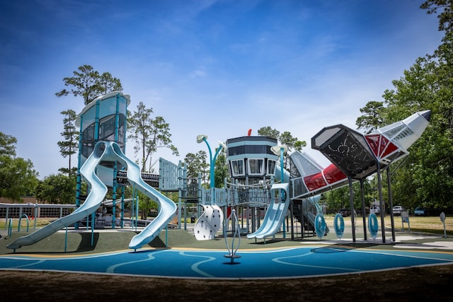 17919 Eagle Pass Falls Ct, Humble, TX 77346 - view of community jungle gym