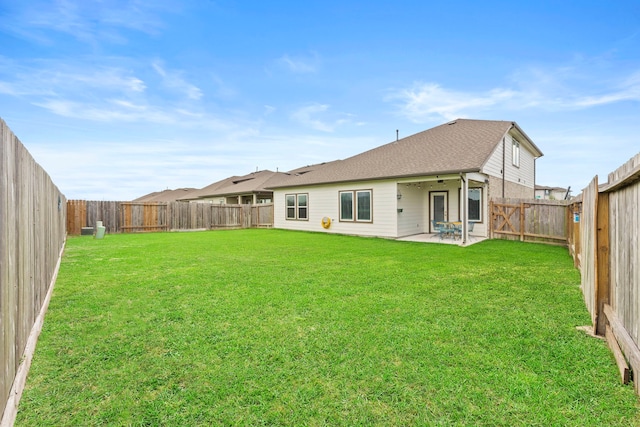 207 William Ln, Rosharon, TX 77583 - rear view of house featuring a patio area and a fenced backyard
