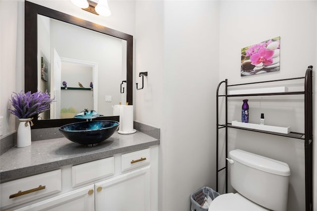 4306 Dalea Clover Ln, Manvel, TX 77578 - half bath featuring toilet and vanity