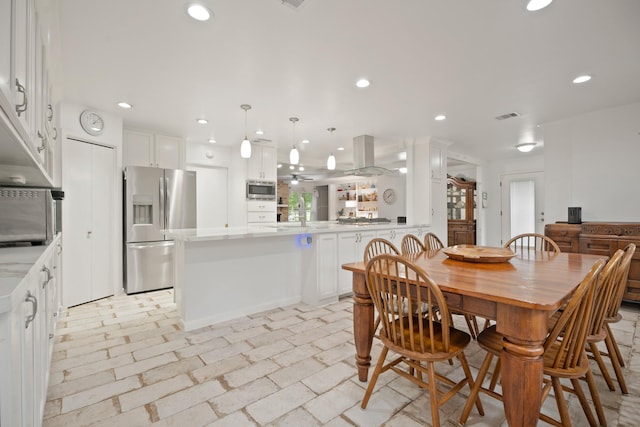 4018 Shady Springs Dr, Seabrook, TX 77586 - dining area with recessed lighting