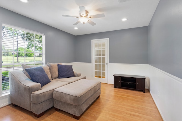 4311 Pebble Beach Dr, League City, TX 77573 - living area featuring a wainscoted wall, ceiling fan, light wood-type flooring, and recessed lighting