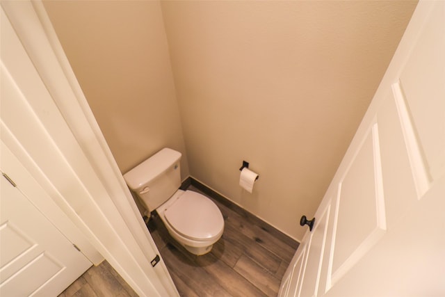5213 Pinemont Creek Ln, Houston, TX 77018 - bathroom featuring wood finished floors