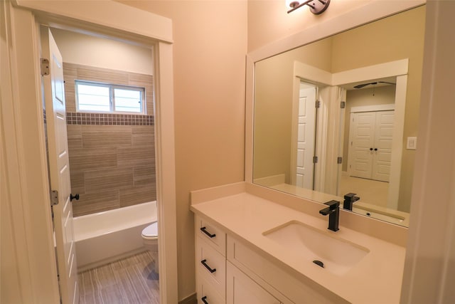 5213 Pinemont Creek Ln, Houston, TX 77018 - full bathroom featuring vanity and shower / bath combination