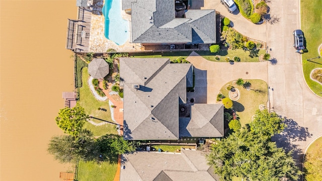 1267 Creekford Cir, Sugar Land, TX 77478 - aerial view of a pool