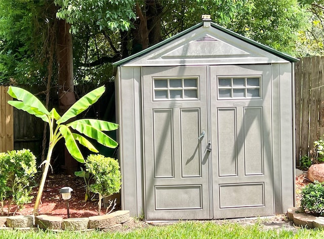 8009 Dellanera Dr, Hitchcock, TX 77563 - view of shed