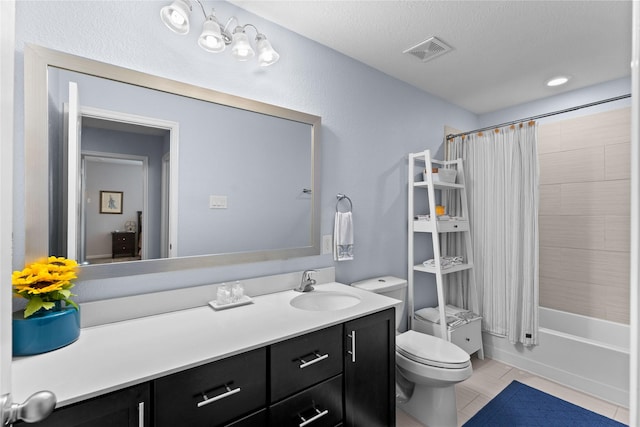 1942 Elkington Cir, Conroe, TX 77304 - full bath with vanity, shower / bath combination with curtain, and a textured ceiling