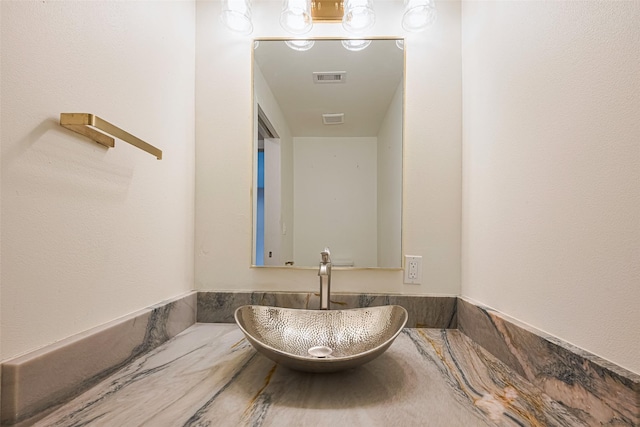 6206 San Felipe St, Houston, TX 77057 - bathroom featuring a sink
