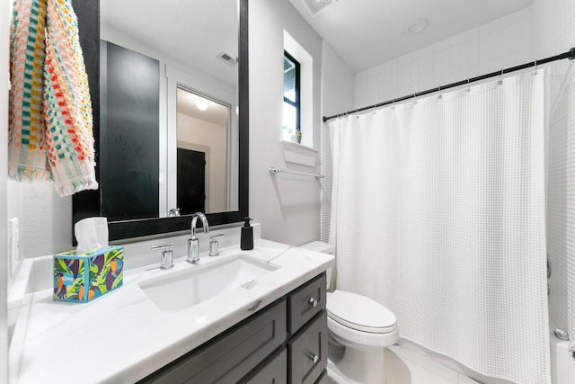 1807 Dart St, Houston, TX 77007 - bathroom with vanity and toilet
