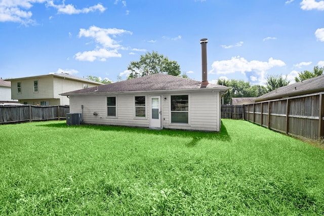 15819 Nutcracker Ct, Humble, TX 77396 - back of property with a fenced backyard