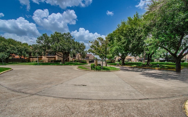 10555 Turtlewood Ct Unit 2802, Houston, TX 77072 - view of property's community featuring curved driveway