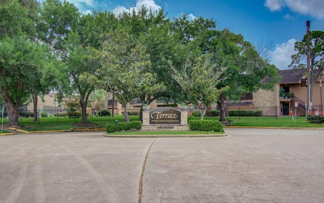 10555 Turtlewood Ct Unit 2802, Houston, TX 77072 - community sign with uncovered parking