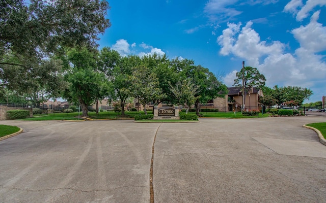 10555 Turtlewood Ct Unit 2802, Houston, TX 77072 - view of road featuring curbs
