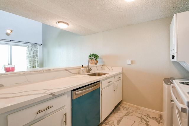 325 Carolcrest Ln Unit 3, Livingston, TX 77351 - kitchen featuring dishwashing machine, light marble finish flooring, electric range, white cabinetry, and a textured ceiling