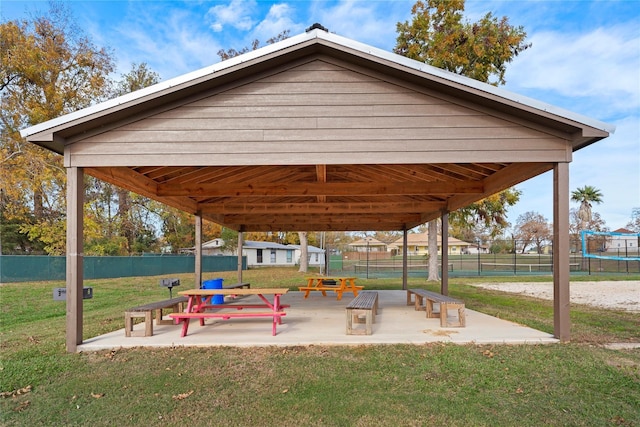 325 Carolcrest Ln Unit 3, Livingston, TX 77351 - surrounding community with a gazebo