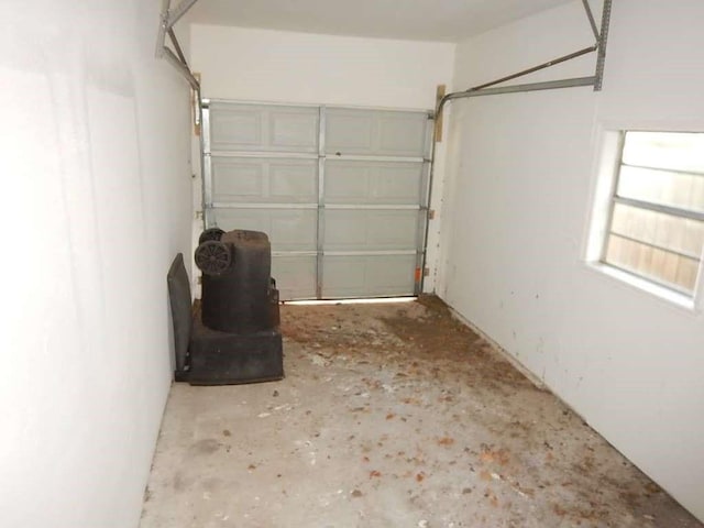 7121 Conley St, Houston, TX 77021 - view of garage