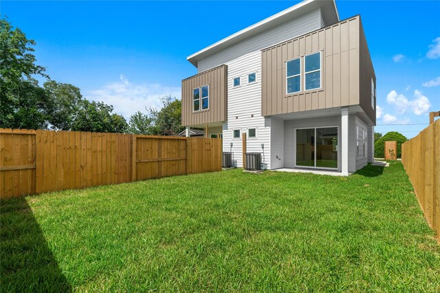8205 Parnell St, Houston, TX 77051 - photo 35