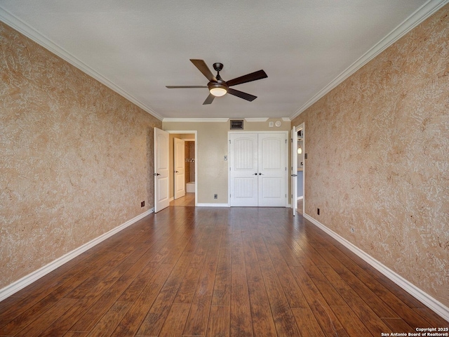 15002 Windward Dr Unit 207, Corpus Christi, TX 78418 - unfurnished bedroom featuring hardwood / wood-style floors, ornamental molding, a closet, and a ceiling fan