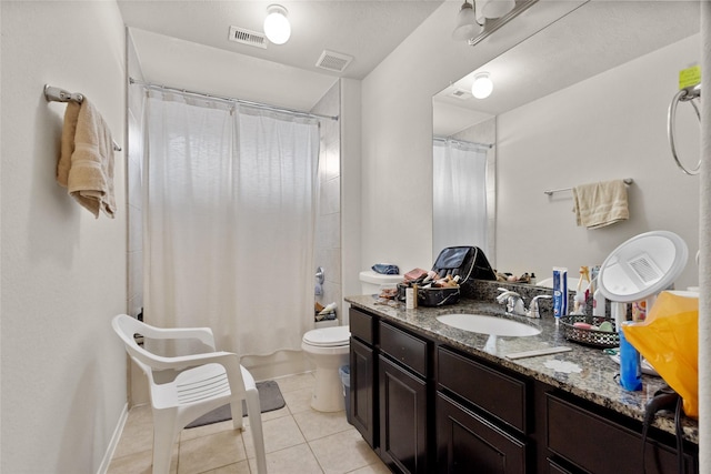 3922 Crestwind Ln, Richmond, TX 77407 - full bath featuring tile patterned floors, vanity, and shower / bath combo with shower curtain
